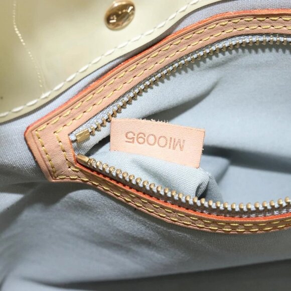 LOUIS VUITTON Monogram Vernis Reade PM Hand Bag Perle M91336 LV Auth 142816 - Picture 11 of 16